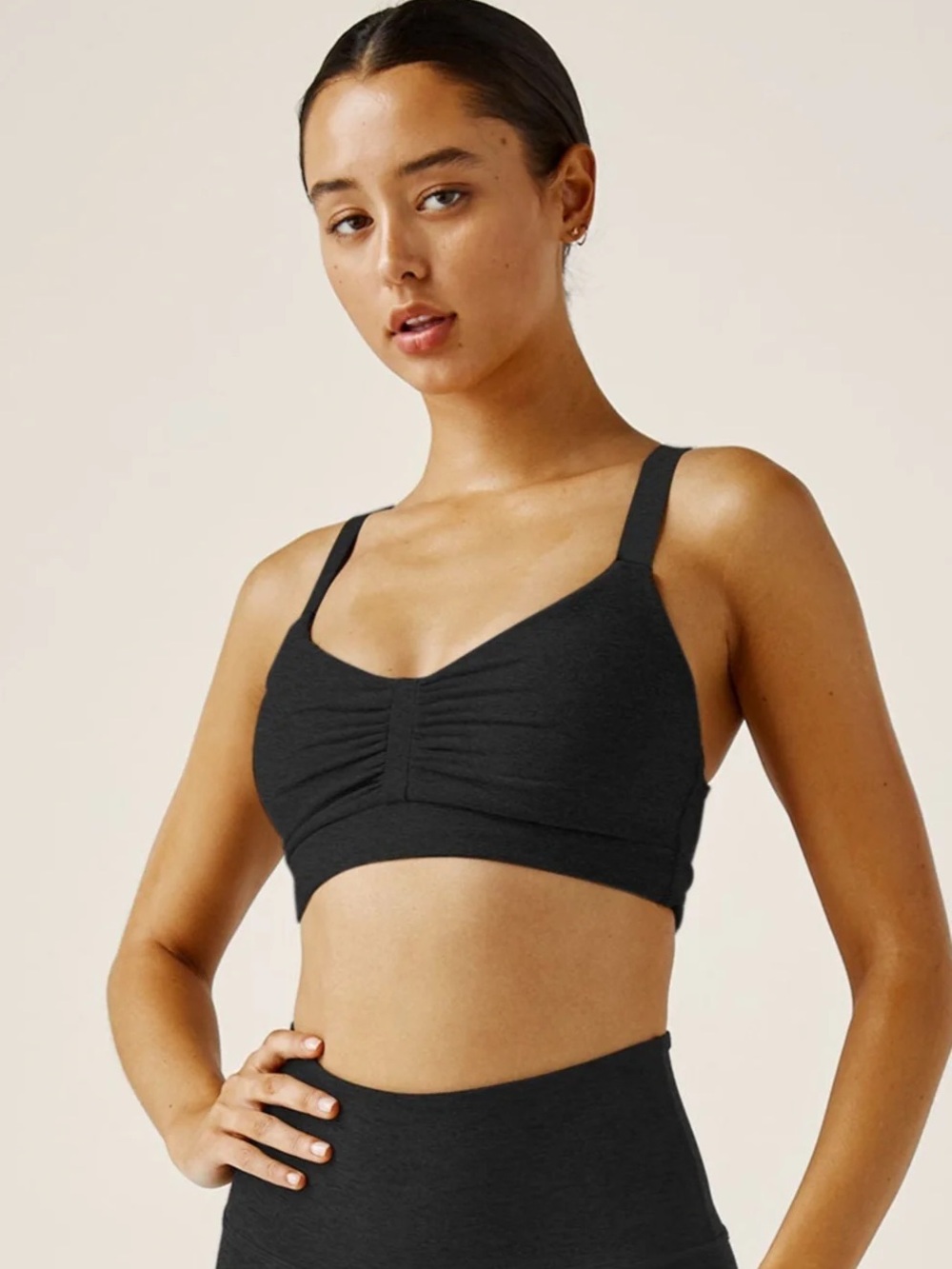 BEYOND YOGA Spacedye On Center Black Ruched Front Sports Bra Size Medium